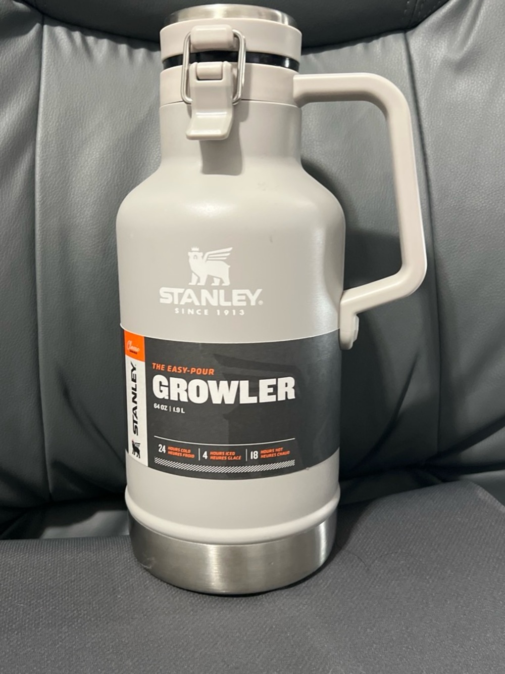 Stanley Gray Easy-Pour Growler with Handle
